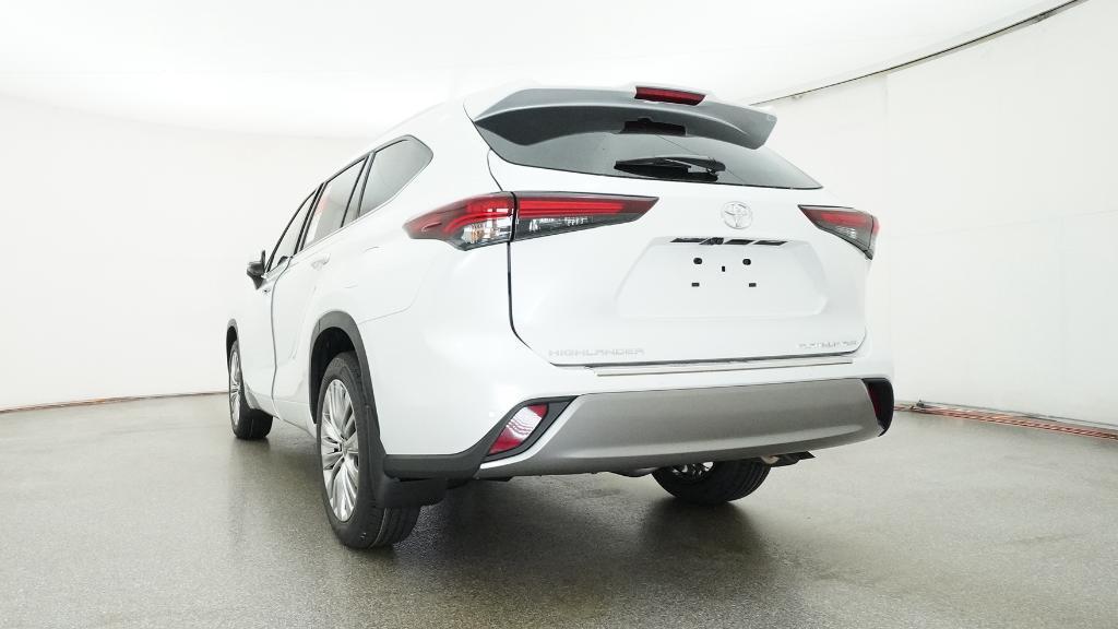 new 2025 Toyota Highlander car, priced at $56,276