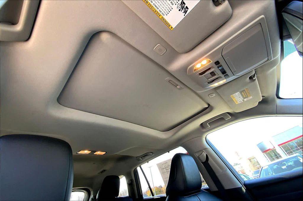 used 2024 Toyota Highlander car, priced at $39,015