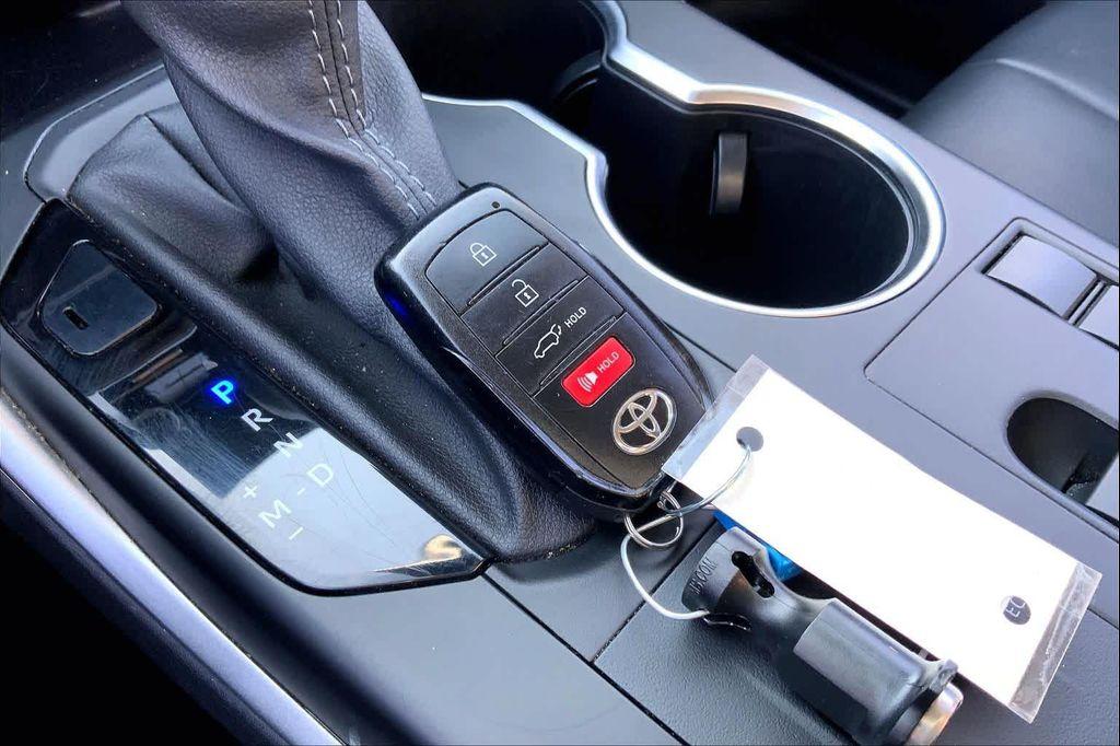 used 2024 Toyota Highlander car, priced at $39,015