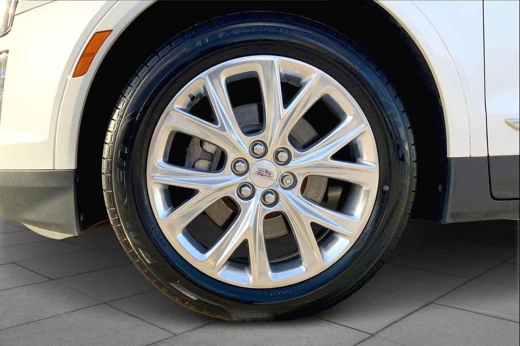 used 2018 Cadillac XT5 car, priced at $18,797