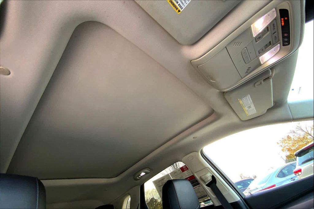 used 2018 Cadillac XT5 car, priced at $18,797