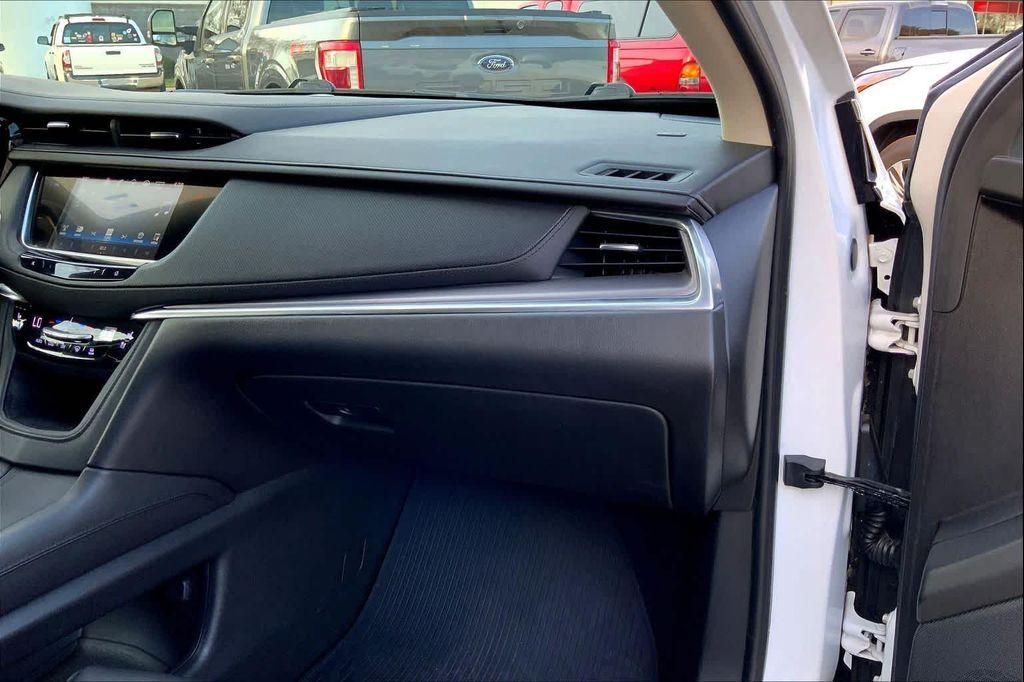 used 2018 Cadillac XT5 car, priced at $18,797