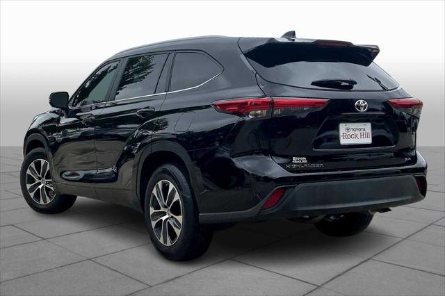 used 2023 Toyota Highlander car, priced at $39,597