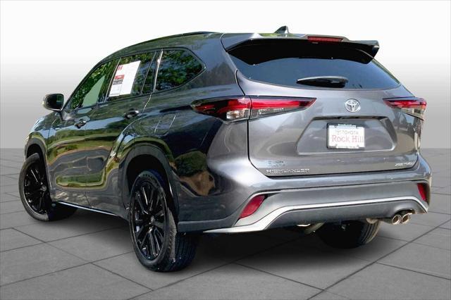 used 2024 Toyota Highlander car, priced at $44,529
