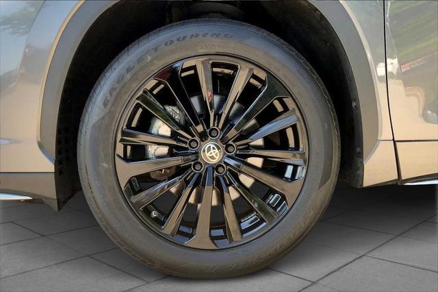 used 2024 Toyota Highlander car, priced at $44,529