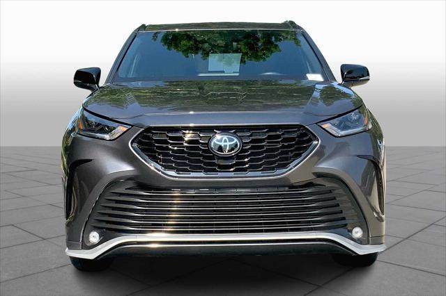 used 2024 Toyota Highlander car, priced at $44,529