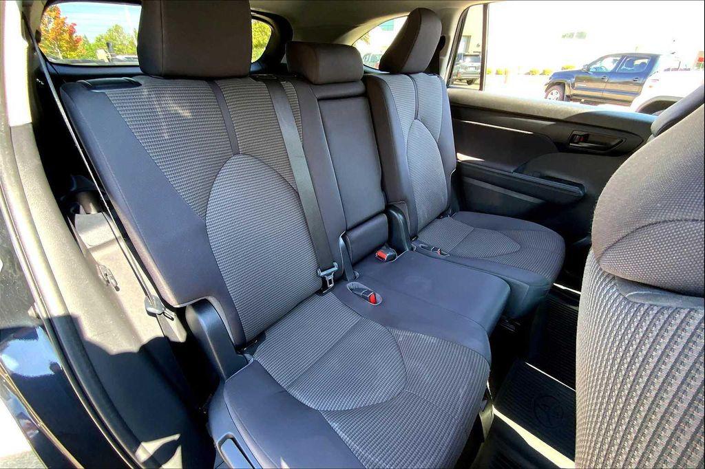 used 2023 Toyota Highlander car, priced at $31,474