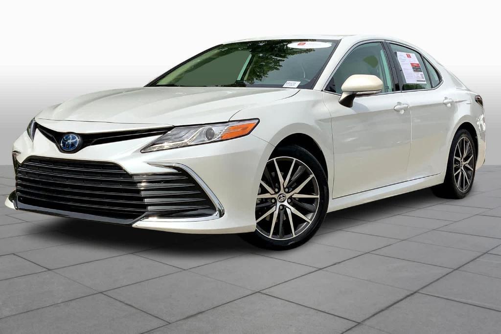 used 2022 Toyota Camry Hybrid car, priced at $32,297
