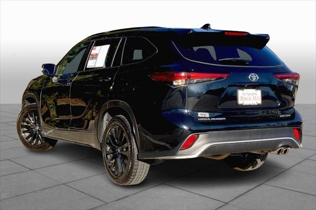 used 2023 Toyota Highlander car, priced at $38,189