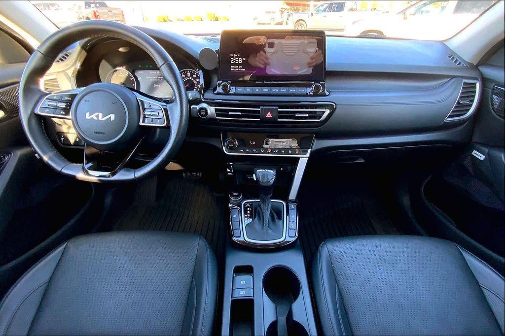 used 2023 Kia Seltos car, priced at $21,458