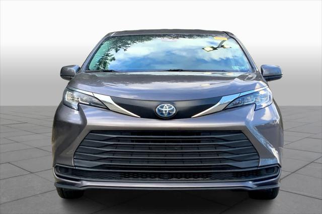 used 2022 Toyota Sienna car, priced at $37,536