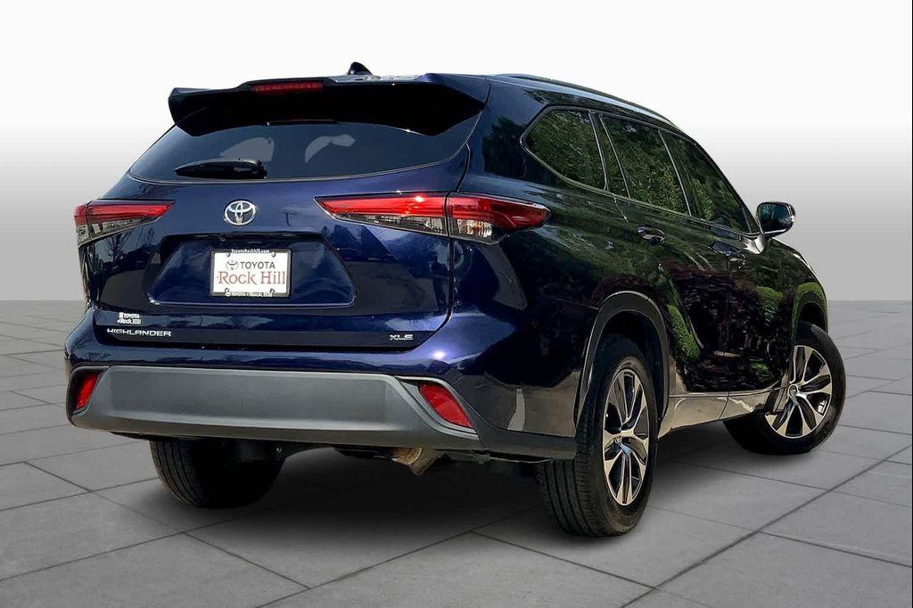 used 2021 Toyota Highlander car, priced at $31,262