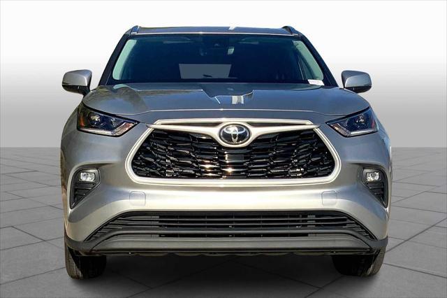 used 2021 Toyota Highlander car, priced at $36,342