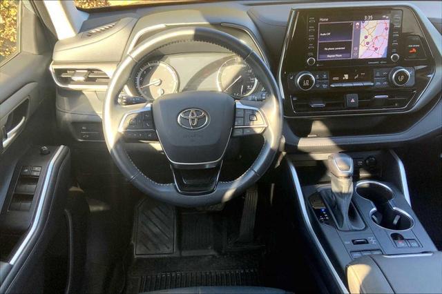 used 2021 Toyota Highlander car, priced at $36,342