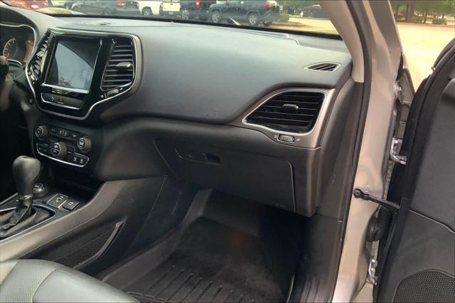 used 2019 Jeep Cherokee car, priced at $17,400