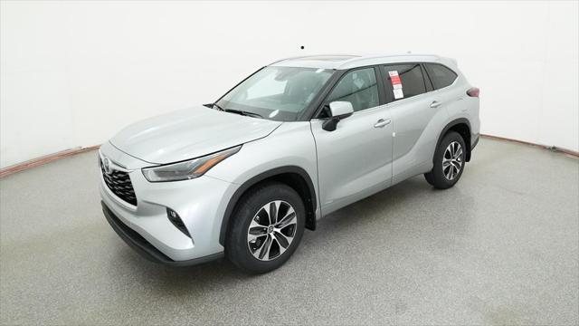 new 2025 Toyota Highlander Hybrid car, priced at $49,814