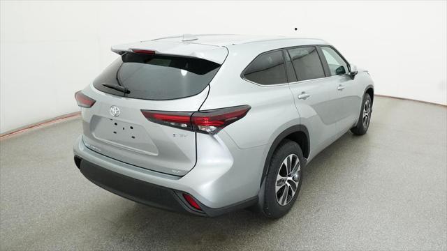 new 2025 Toyota Highlander Hybrid car, priced at $49,814