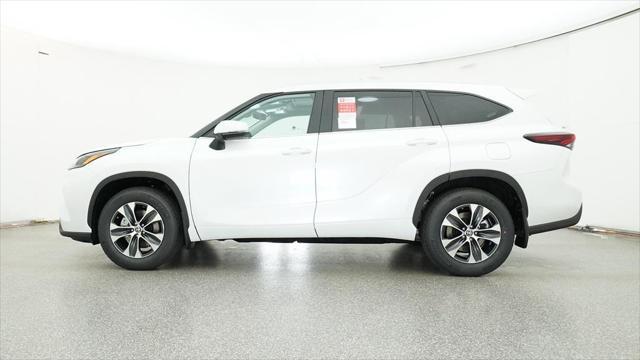 new 2025 Toyota Highlander car, priced at $46,885