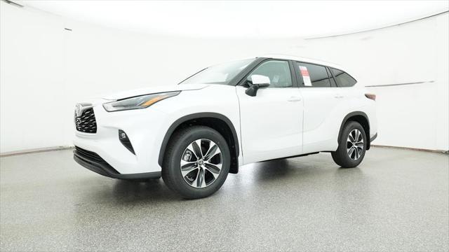 new 2025 Toyota Highlander car, priced at $46,885