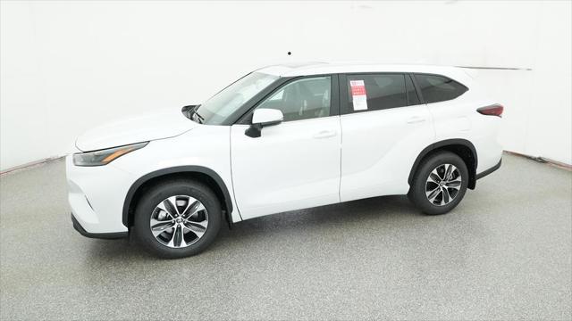 new 2025 Toyota Highlander car, priced at $46,885