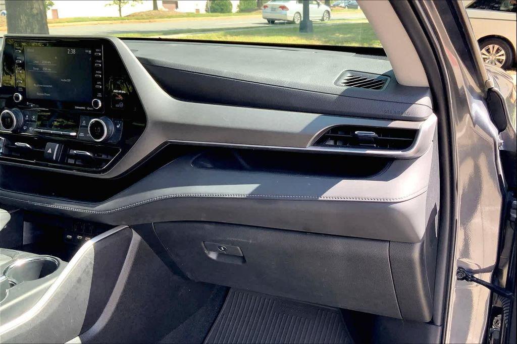 used 2020 Toyota Highlander car, priced at $27,607