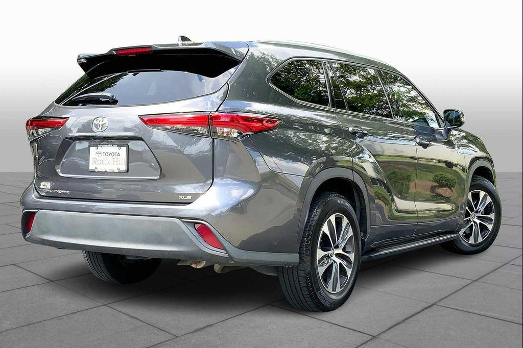 used 2020 Toyota Highlander car, priced at $27,415