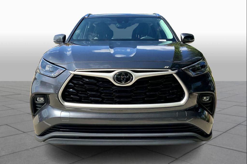 used 2020 Toyota Highlander car, priced at $27,607