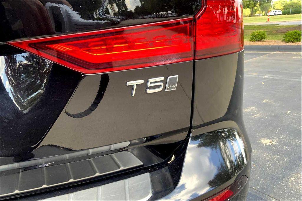used 2020 Volvo V60 Cross Country car, priced at $24,995