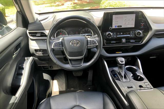 used 2023 Toyota Highlander car, priced at $39,920