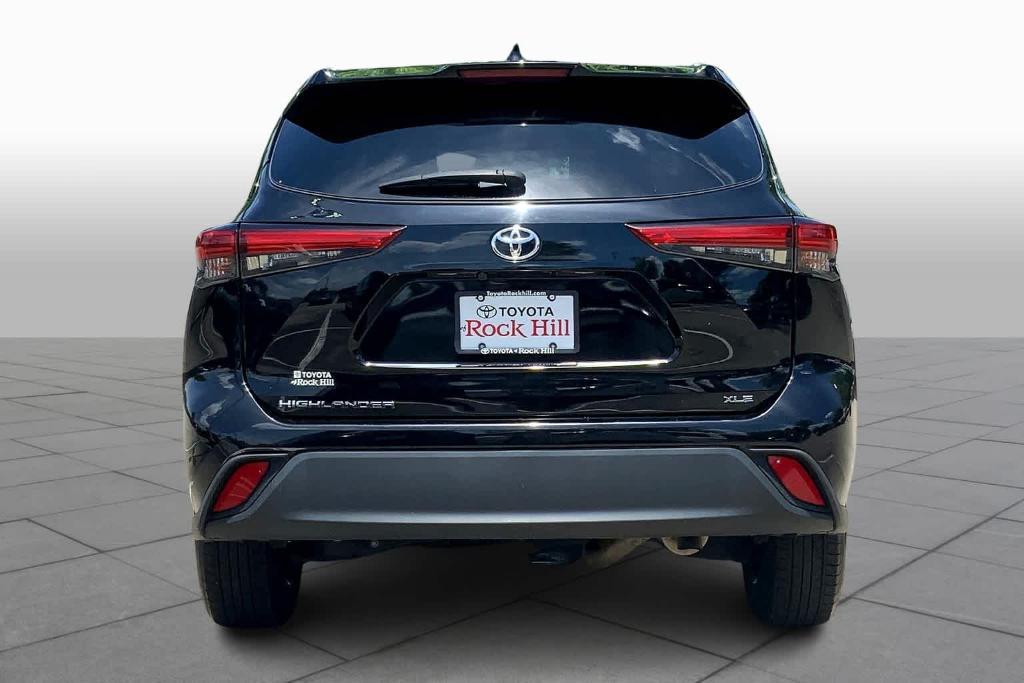 used 2022 Toyota Highlander car, priced at $31,723