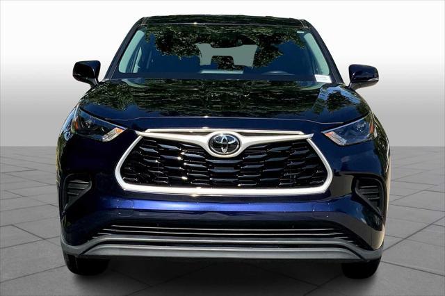 used 2022 Toyota Highlander car, priced at $31,679