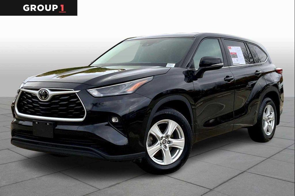 used 2023 Toyota Highlander car, priced at $29,866
