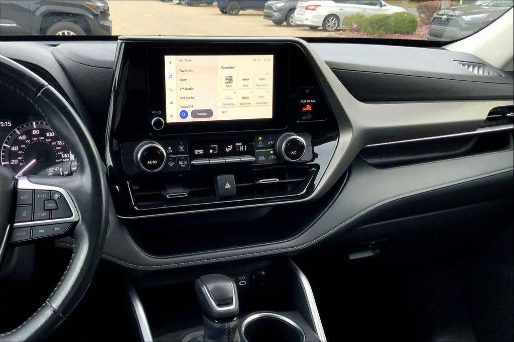 used 2023 Toyota Highlander car, priced at $29,866