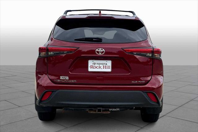 used 2022 Toyota Highlander car, priced at $37,502