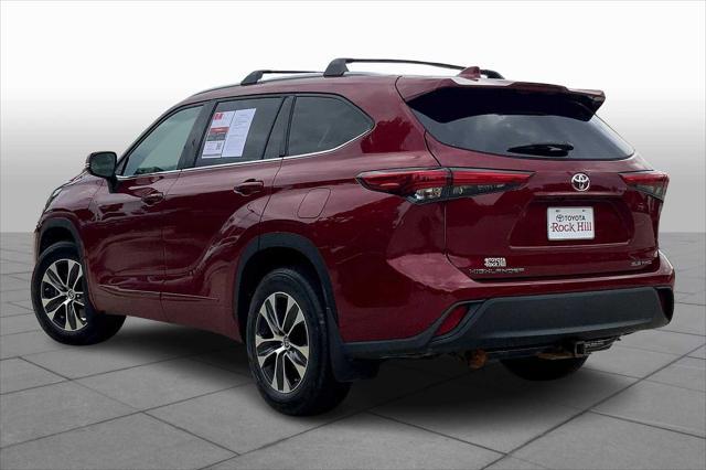 used 2022 Toyota Highlander car, priced at $37,502