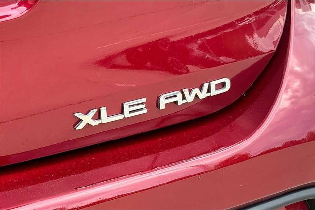 used 2022 Toyota Highlander car, priced at $37,502