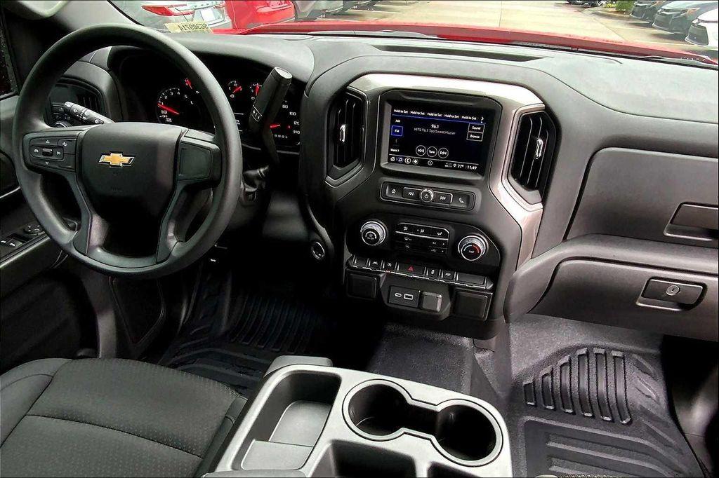 used 2025 Chevrolet Silverado 1500 car, priced at $32,425