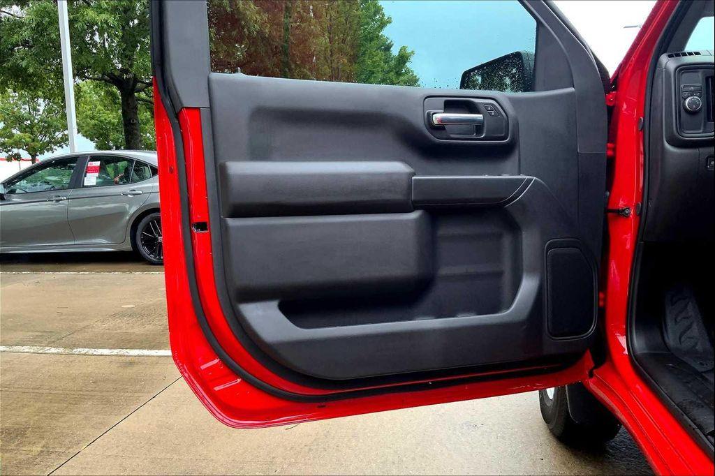 used 2025 Chevrolet Silverado 1500 car, priced at $32,425