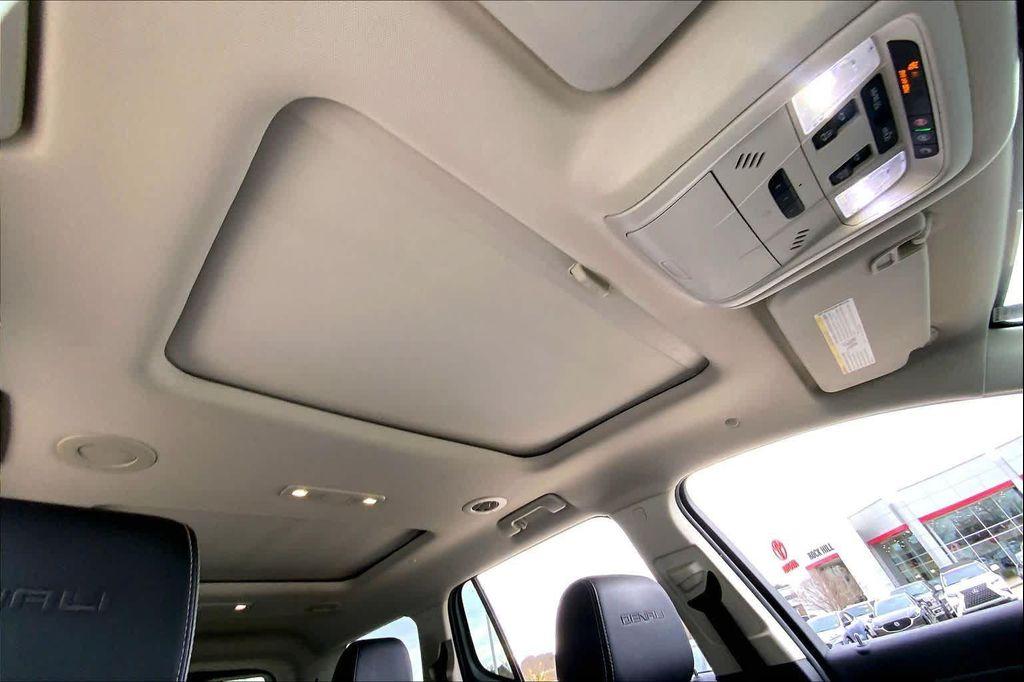 used 2021 GMC Acadia car, priced at $29,222