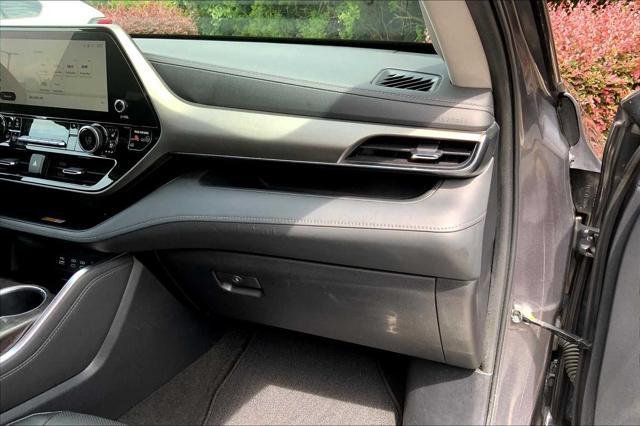used 2023 Toyota Highlander car, priced at $38,588