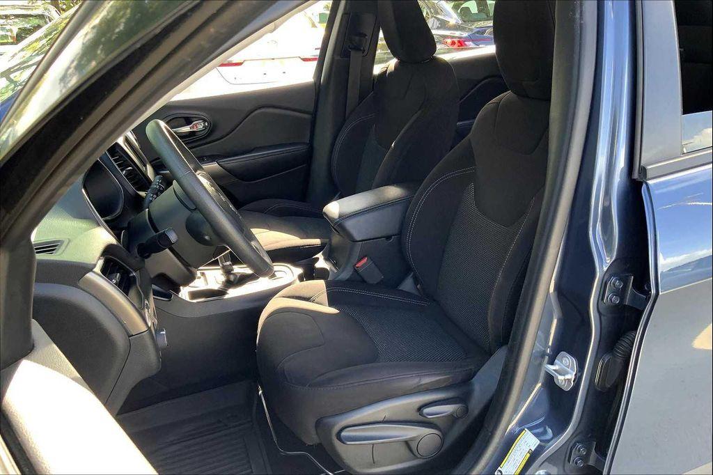 used 2020 Jeep Cherokee car, priced at $13,250