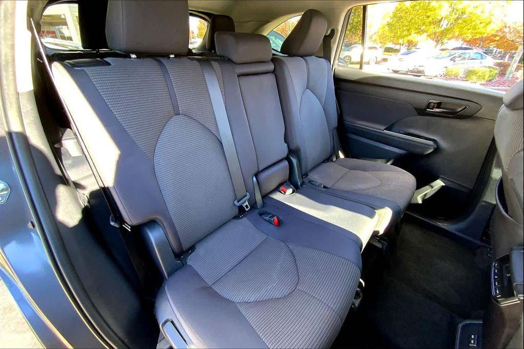 used 2024 Toyota Highlander car, priced at $33,158