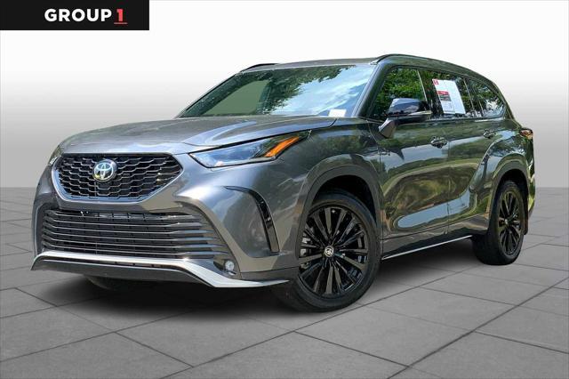 used 2024 Toyota Highlander car, priced at $41,399