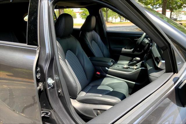 used 2024 Toyota Highlander car, priced at $41,399