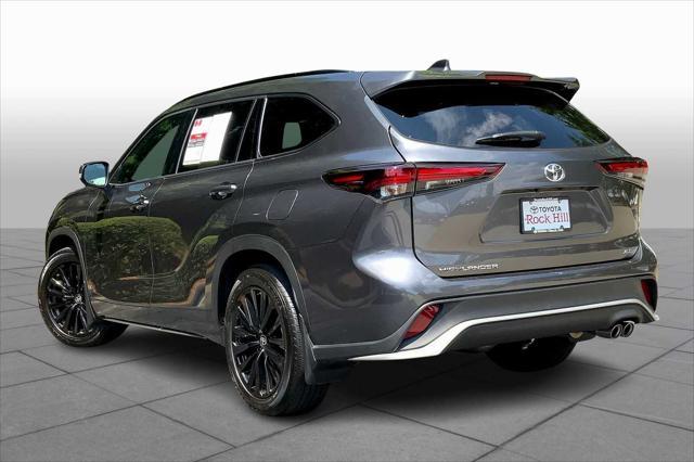 used 2024 Toyota Highlander car, priced at $41,399