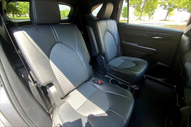 used 2024 Toyota Highlander car, priced at $41,399