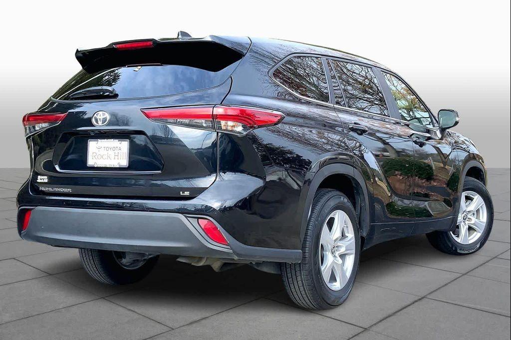used 2023 Toyota Highlander car, priced at $30,781