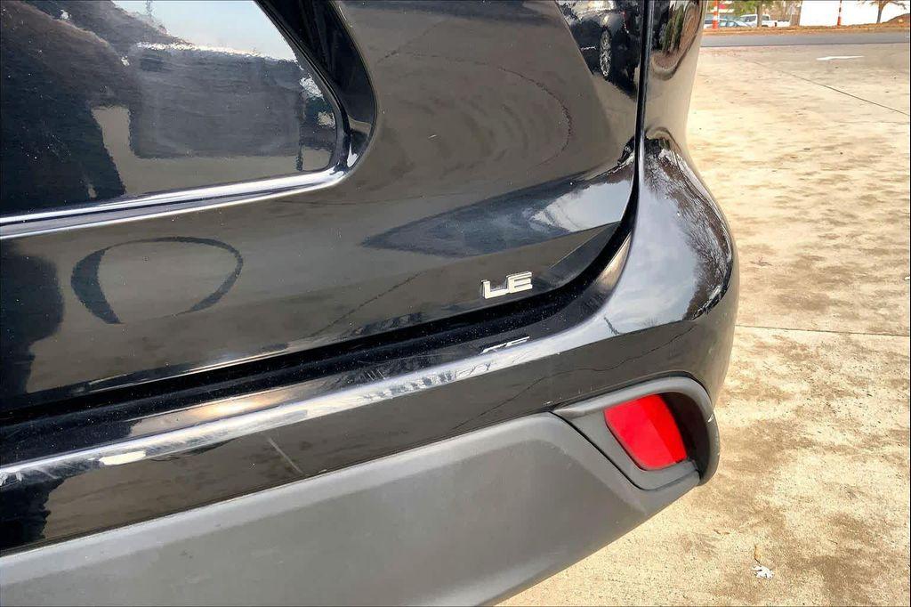 used 2023 Toyota Highlander car, priced at $30,781