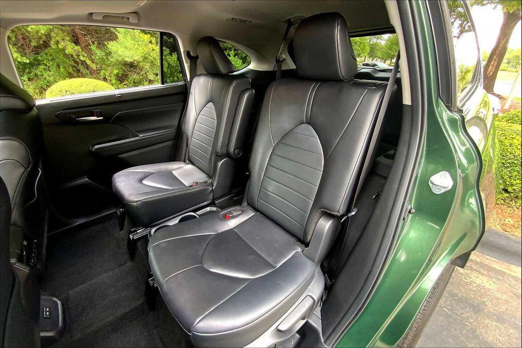 used 2024 Toyota Highlander car, priced at $41,550