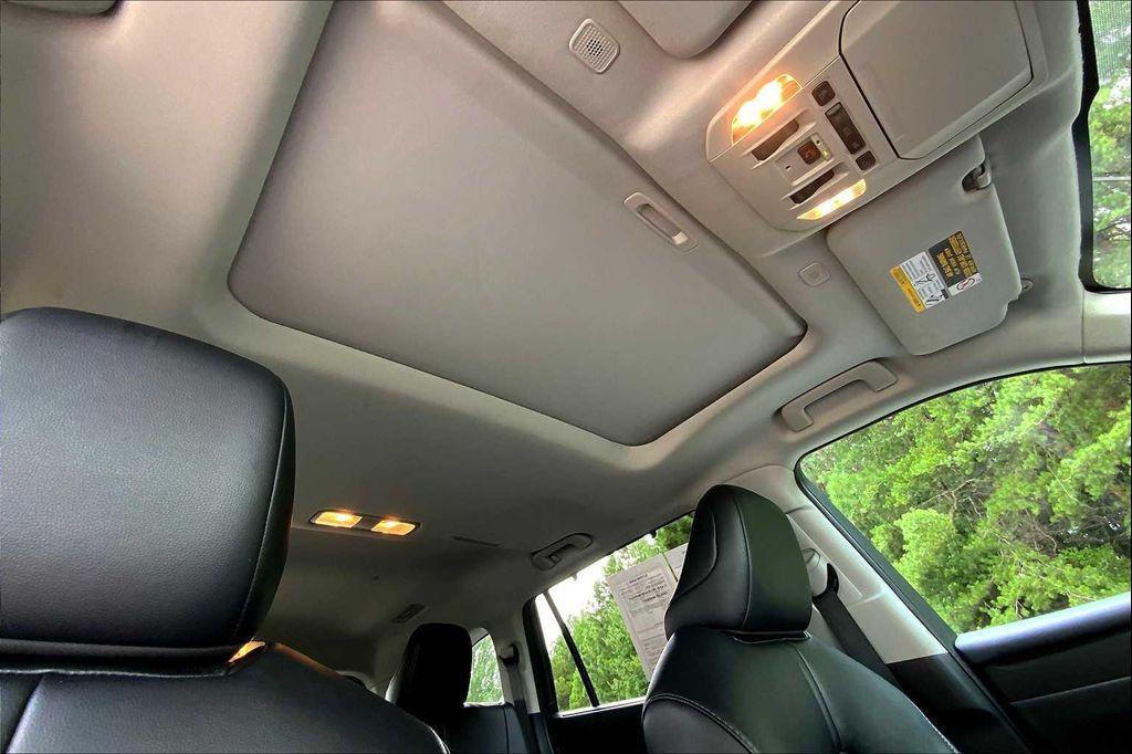 used 2024 Toyota Highlander car, priced at $41,550